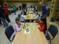 Najmłodsze uczestniczki Turnieju podczas meczu szachowego