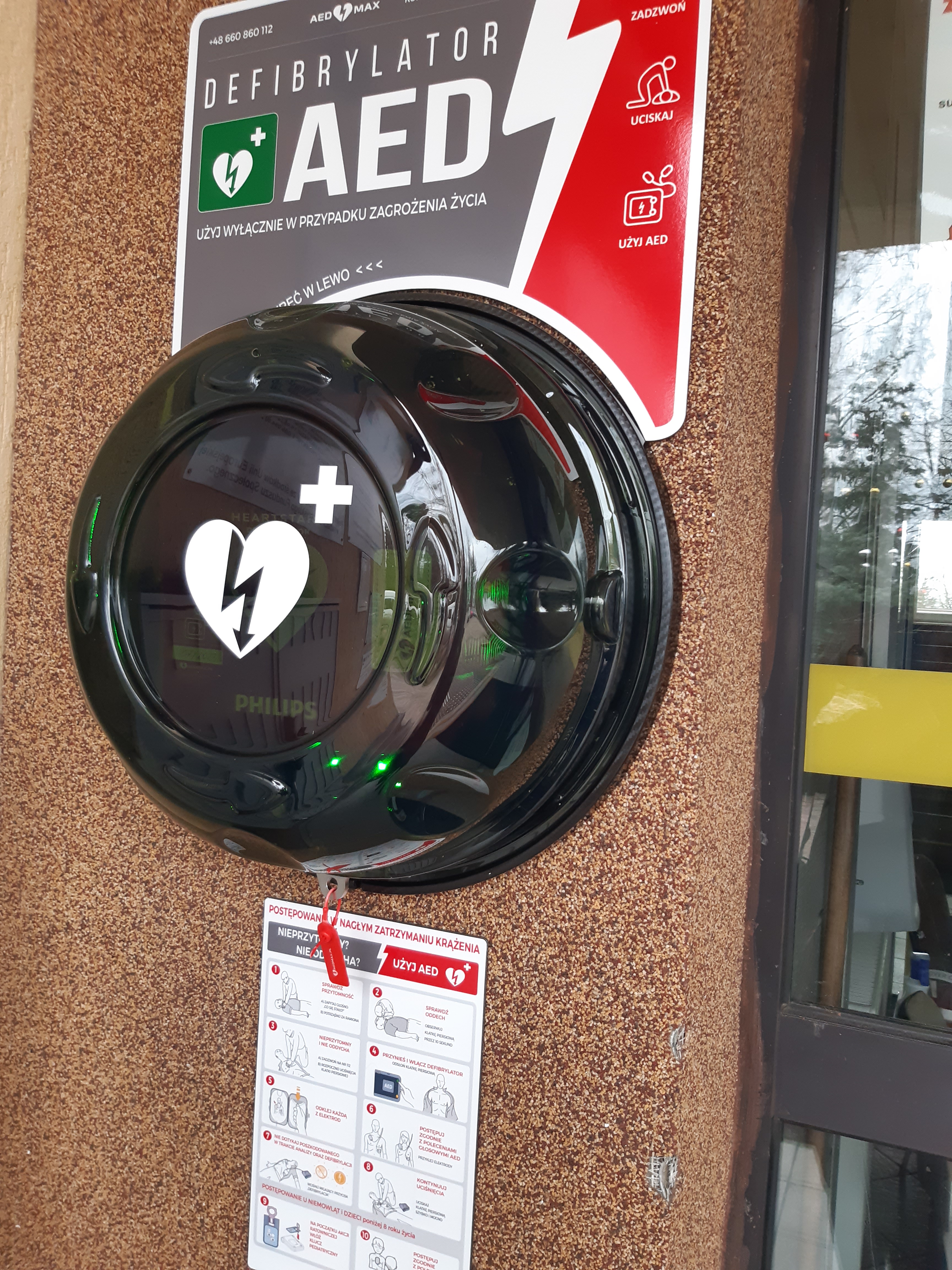  Publiczny defibrylator przy Urzędzie Miasta