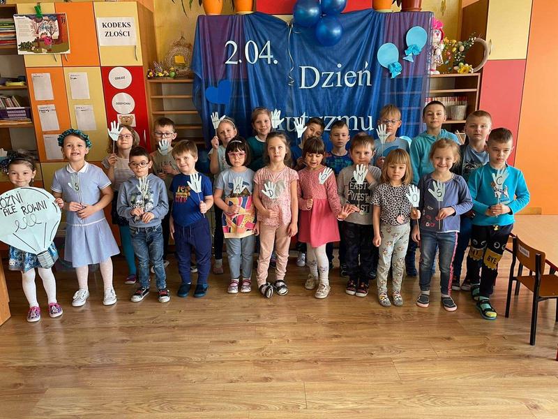 Dzieci z grupy S&oacute;wki.