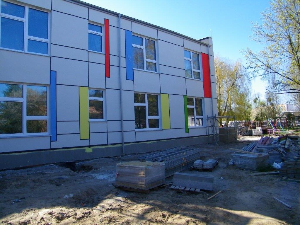 Elewacja remontowanego budynku przedszkola