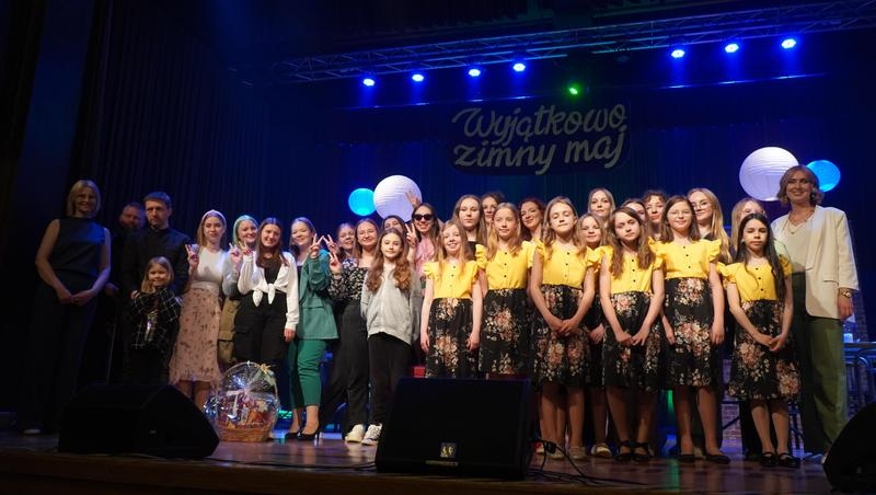 zespół występujący w spektaklu