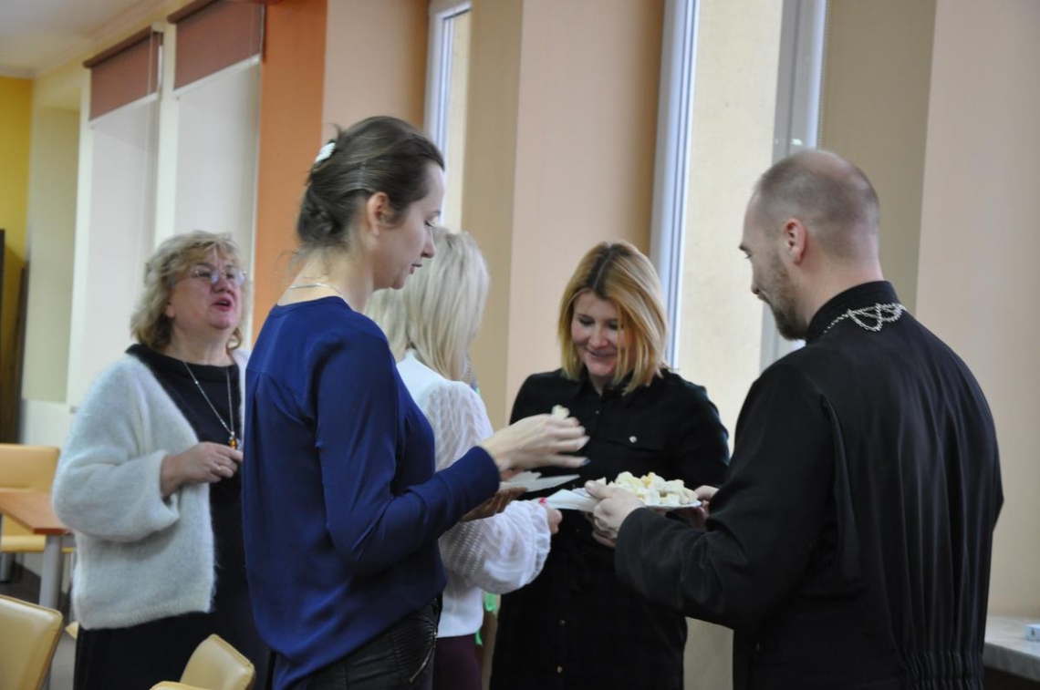 dzielenie się opłatkiem i prosforą