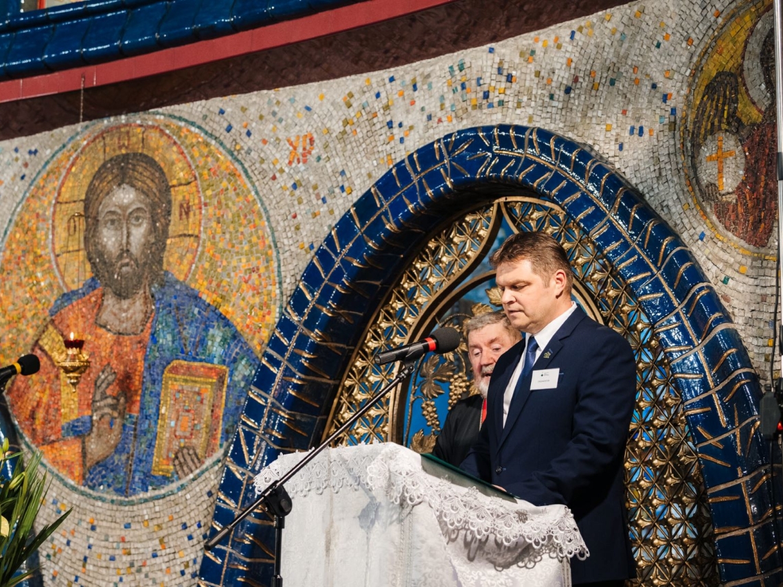 Burmistrz dokonujący otwarcia festiwalu