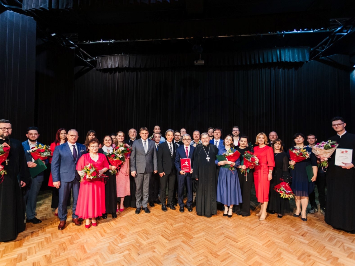 zdjęcie grupowe laureatów festiwalu