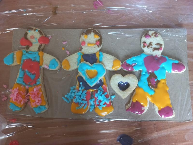 dzieci uczestniczące w zajęciach z okazji Dnia Przyjaciela