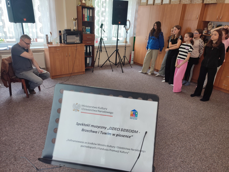 Uczestnicy warsztatów teatralnych.