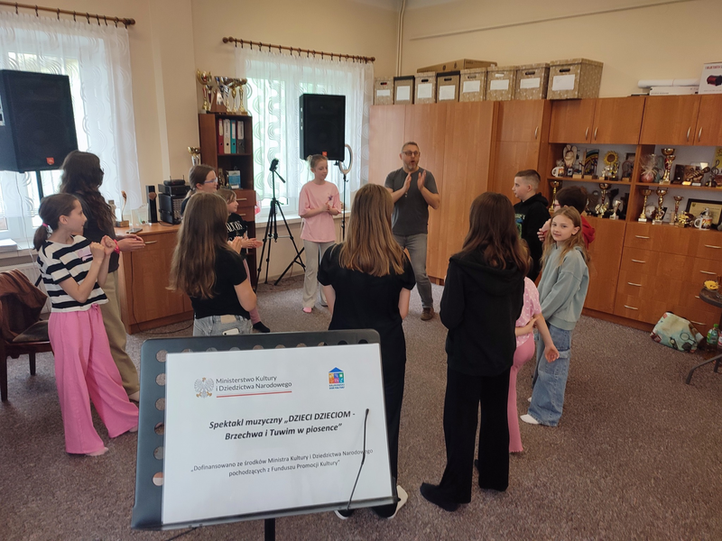 Uczestnicy warsztatów teatralnych.