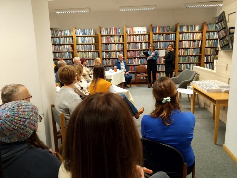 spotkanie w czytelni miejskiej