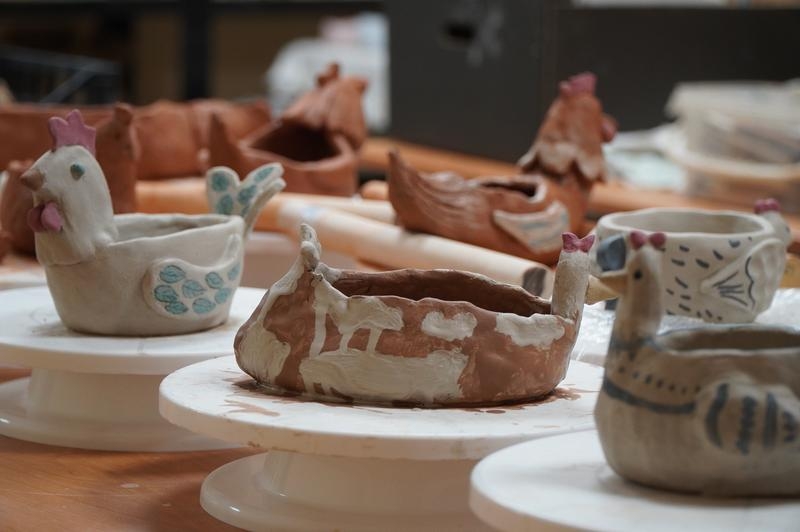 uczestnicy warsztatów i ich dzieła