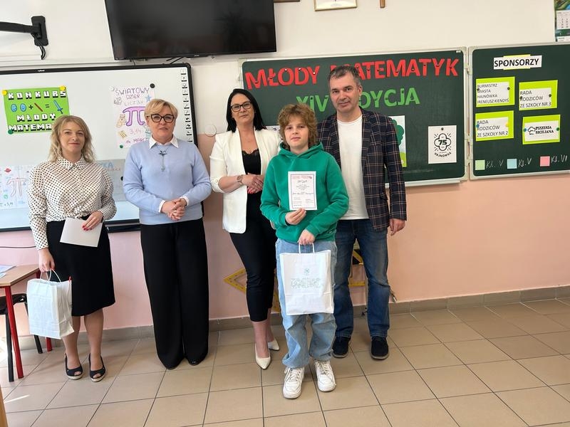 Uczestnicy XIV edycja Miejskiego Konkursu Matematycznego „Młody Matematyk”