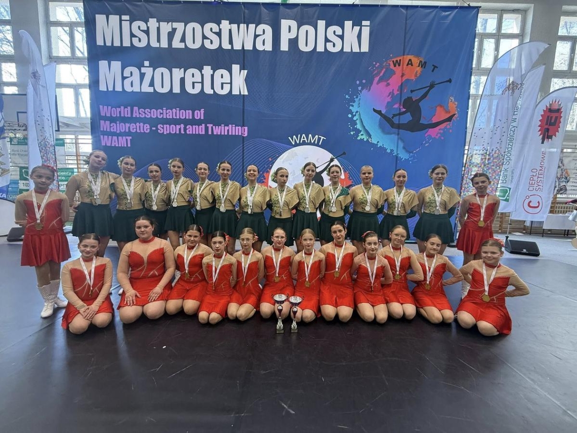 grupa mażoretek