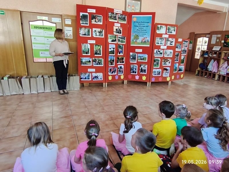 Pani Dyrektor oraz Pani Kierownik zabierają gło