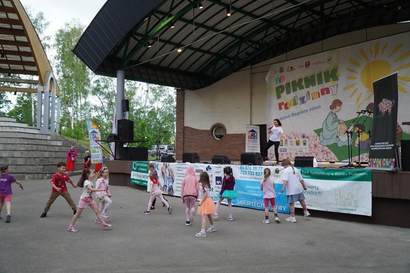 uczestnicy pikniku