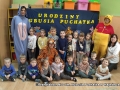 Zdjecie grupowe dzieci i nauczycielek