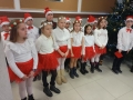 15 uczniów klasy III przygotowuje się do występu artystycznego 