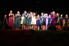 Zdjęcie grupowe studia piosenki Hajnowskiego Domu Kultury.