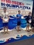 na podium