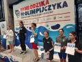 na podium