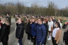 Uczniowie Oddziału Przygotowania Wojskowego stoją w szeregu