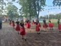 Na scenie stoją artyści z zespołu Przepiórka.