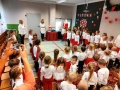 dzieci z grupy dziewiątej recytujące wiersz „ Moja małą ojczyzna”. J Białobrzeskiej.