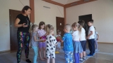 dzieci uczestniczące w zabawach z okazji Dnia Kosmosu.