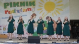 zespół wokalny występujący na scenie Amfiteatru podczas Pikniku Rodzinnego