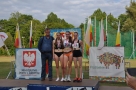 na podium