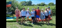 zdjęcie grupowe uczestników spływu