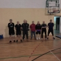 drużyny pozują do zdjęcia