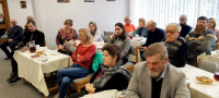 słuchacze na spotkaniu