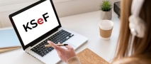laptop, na ekranie KSeF
