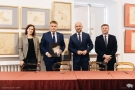 władze samorządpowe po podpisaniu umów