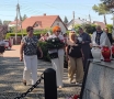delegacja podczas składania kwiatów