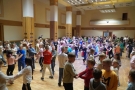 Dzieci uczestniczące w zajęciach artystycznych „Dziki Zachód”.