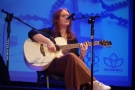 nastolatka z gitarą